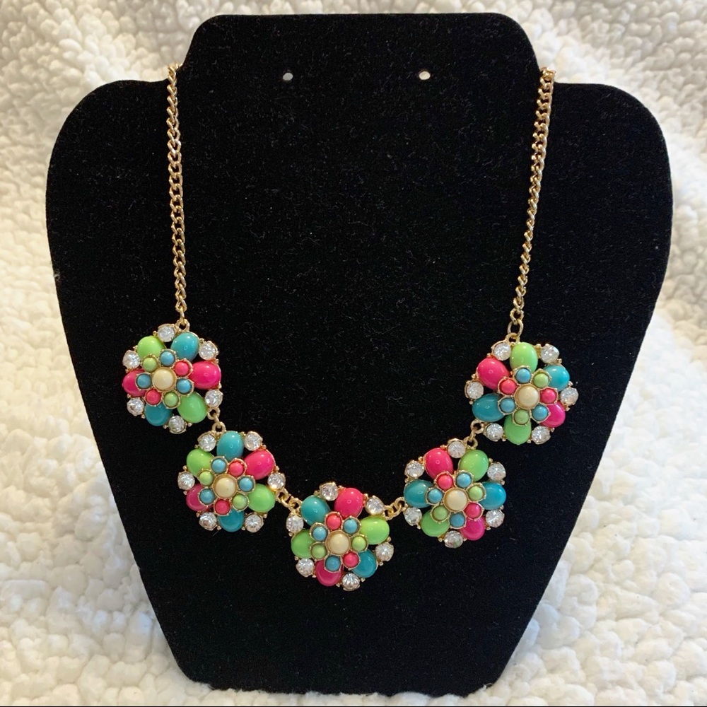 Flower Pendant Necklace